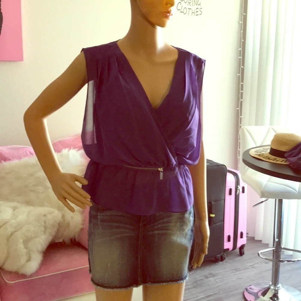 🔥What's Hot!!🔥 😍 Gorgeous Bebe Purple Top! Sz S 😍